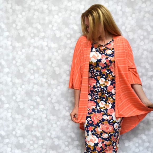 Sheer Paisley Lularoe Lindsay Coverup - Picture 5 of 5